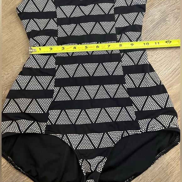 Seea Maidu Tofino Retro One Piece Swimsuit Small - Picture 7 of 11